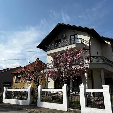 Hostel Tuzla Exteriér fotografie